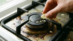 Reiben von Gittern mit Knoblauch: Wozu ist das gut und wie oft sollte man das machen?