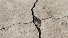 Wie man Beton ein für alle Mal vor Rissen schützt: Eine einzige Beschichtung reicht aus