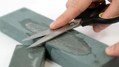 Wie kann man eine Schere in 20 Sekunden kostenlos schärfen?
